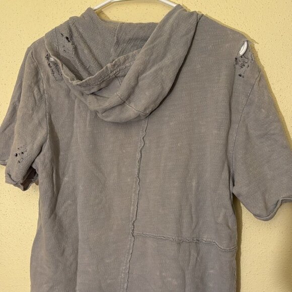 Oversized Ripped Shirt INC - Picture 4 of 4
